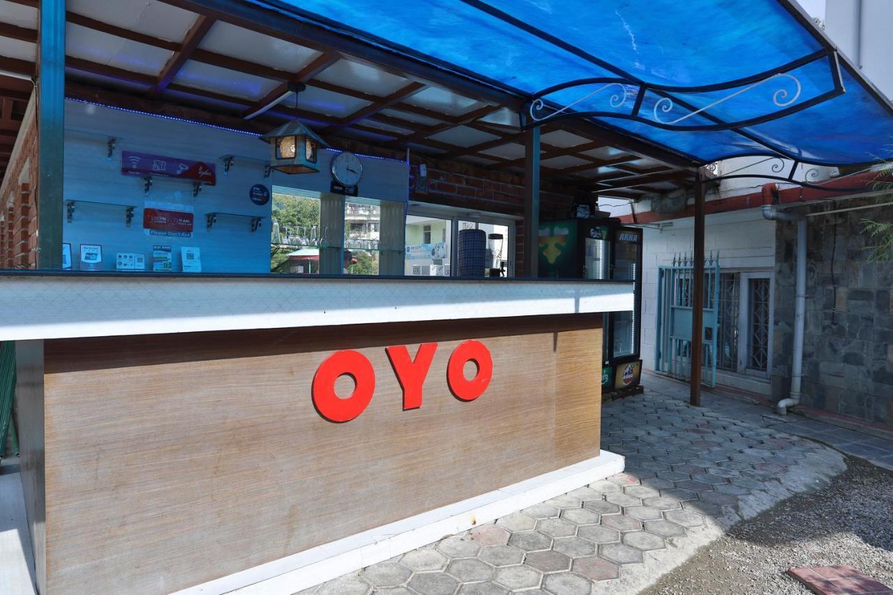 Oyo 591 Hotel Blue Moon Dharampur Bagian luar foto