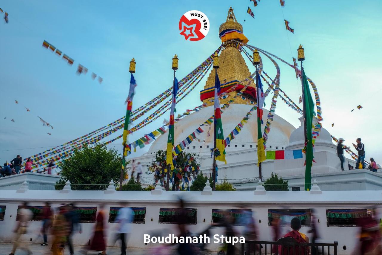 Oyo 591 Hotel Blue Moon Dharampur Bagian luar foto